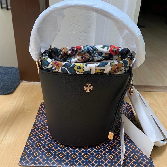 TORY BURCH EMERSON MINI BUCKET BAG - Picture 1 of 12